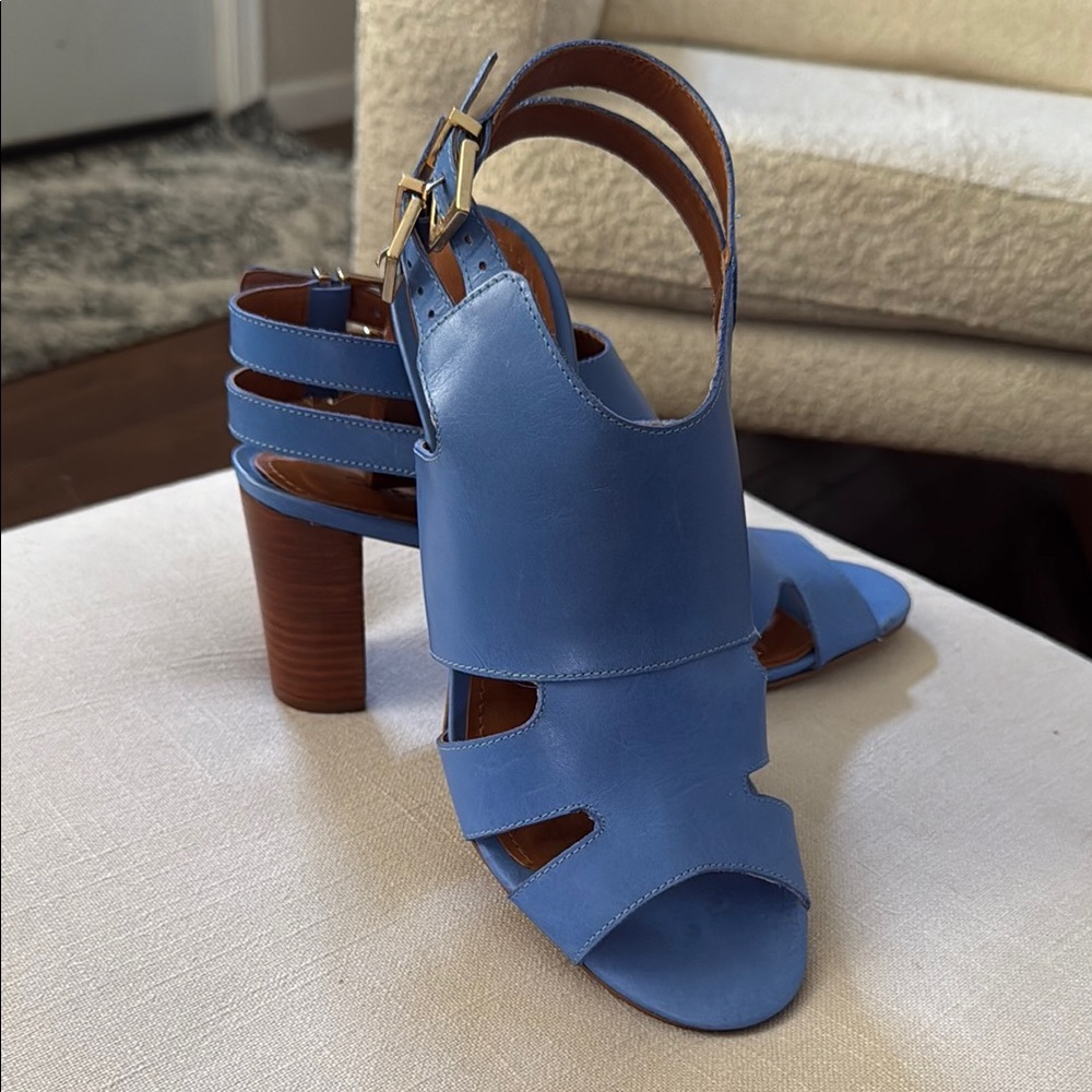 Elegant Blue Leather Women's Heeled Sandals